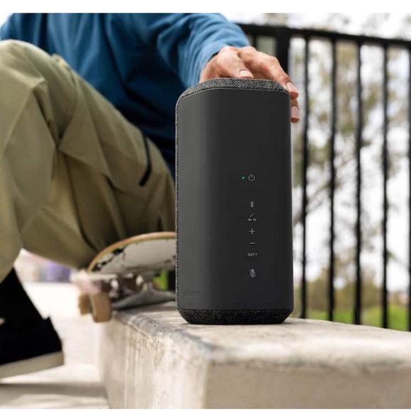 Sony - XE300 Portable Waterproof and Dustproof Bluetooth Speaker - Black - Picture 5 of 6